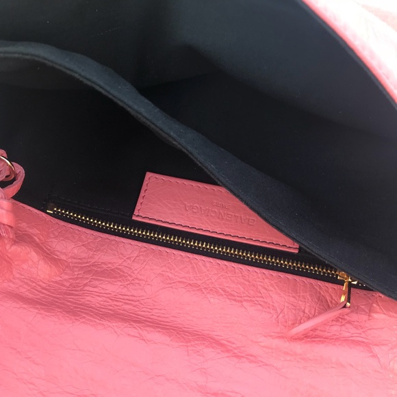 •SOLD• BALENCIAGA Giant 12 Gold Clutch Crossbody - Picture 6 of 8